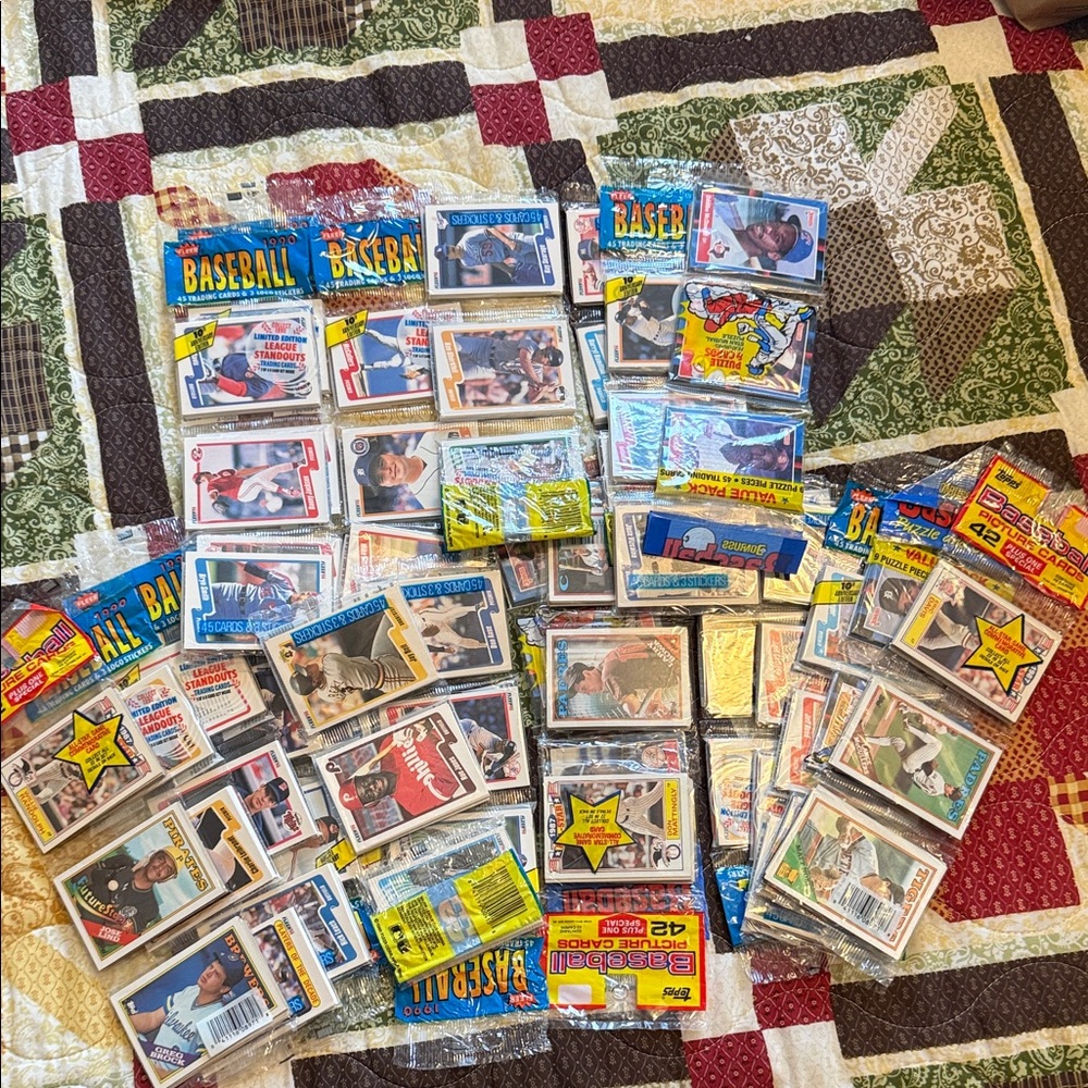 Assorted Rack Pack Baseball Trading Cards Set - Picture 2 of 2